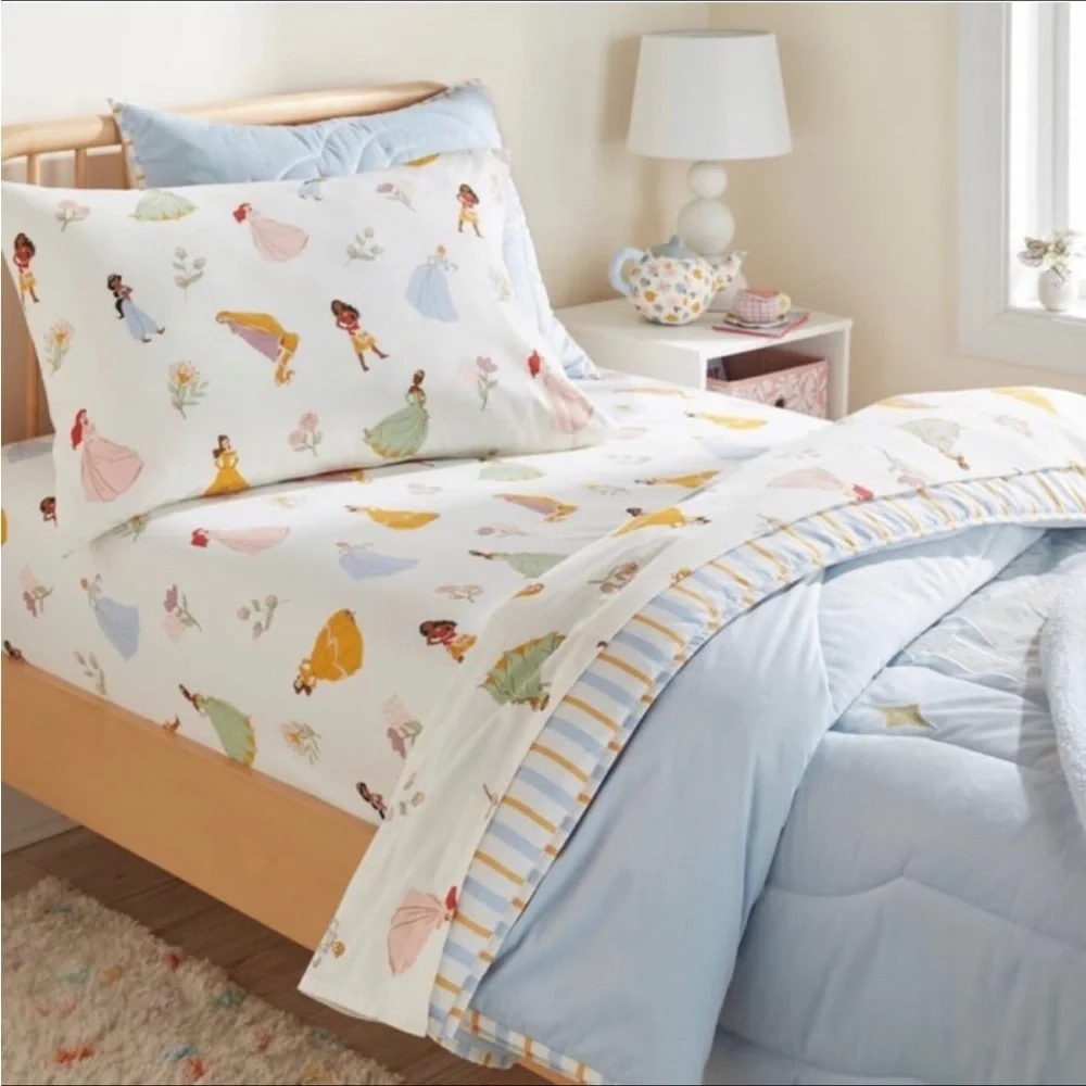 Full Princess Characters Kids' Sheet Set - The Disney Collection by Pillowfort